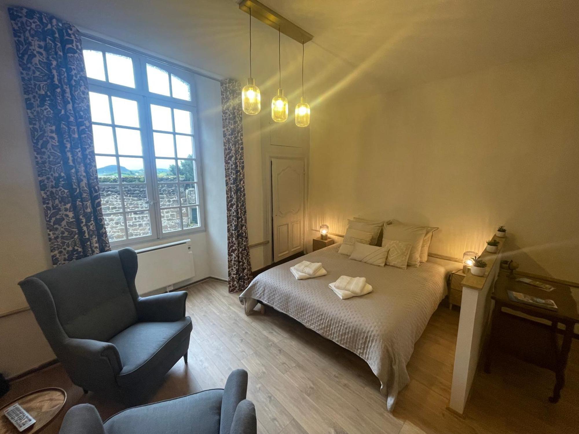 Aux Portes Du Mont Anis Le Puy-en-Velay 外观 照片